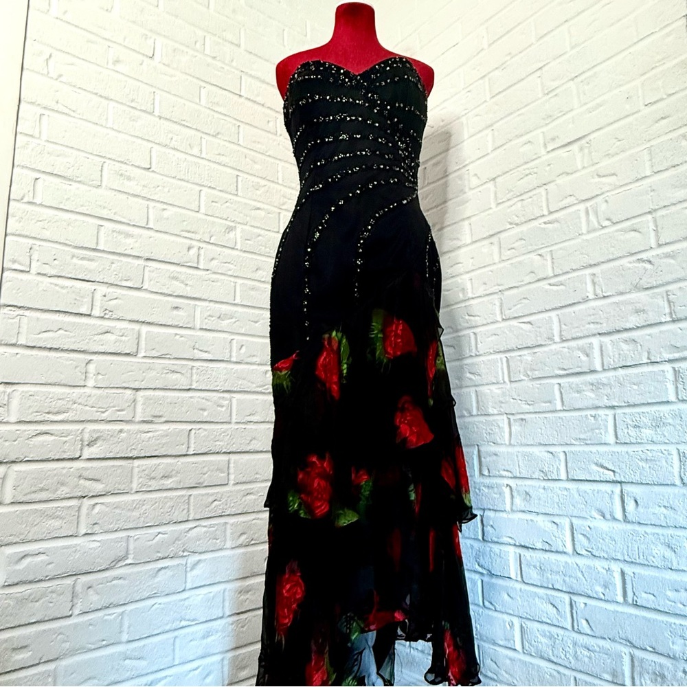 Black Red Floral 90s Sequin Strapless Gown – Women’s Size M